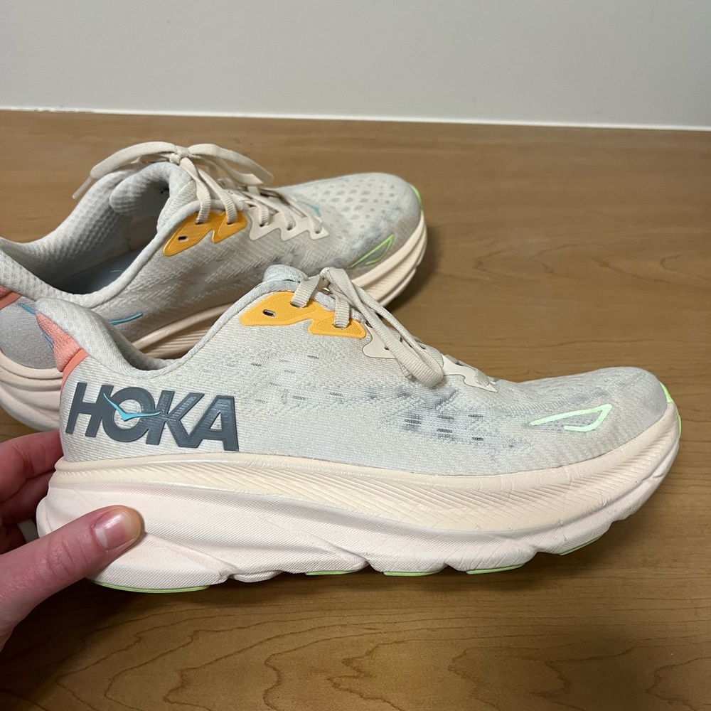 Hoka Clifton 9 Running Shoe